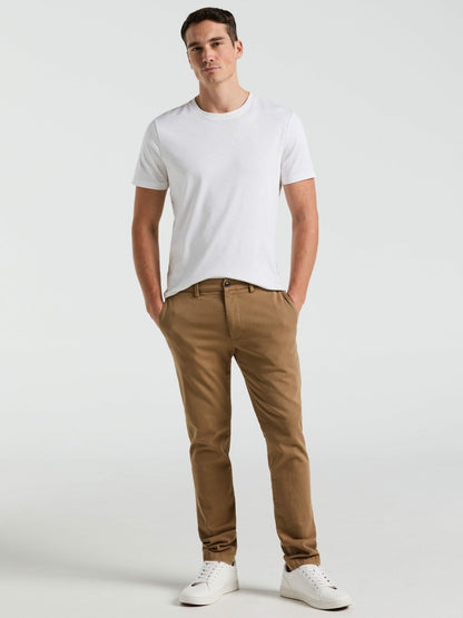 Perry Ellis Slim Fit Dyed Solid Twill Chino Pant