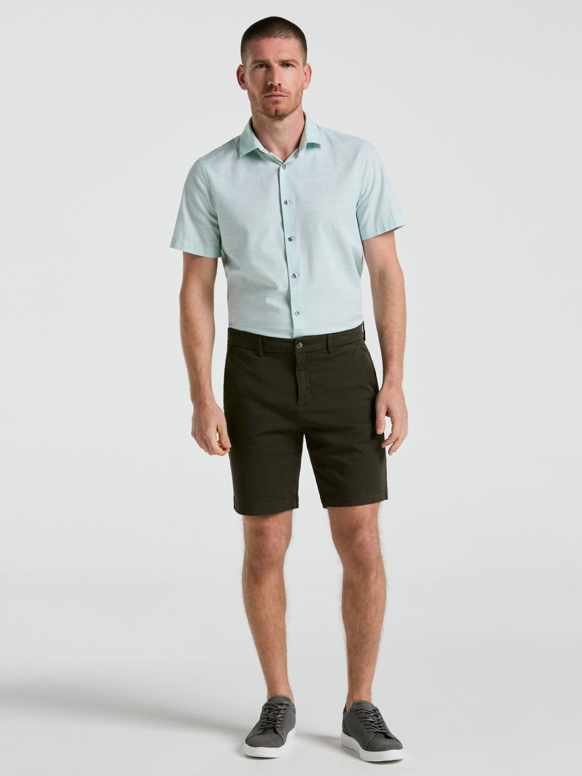 Perry Ellis 8" Flat Front Garment Dyed Short